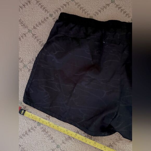 Old Navy Active Wear StretchTech Run shorts Black w gray design S - Picture 6 of 9